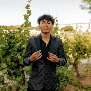 Meet your Posher, Tony